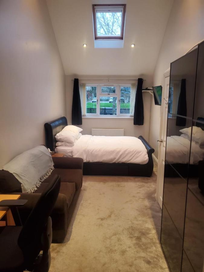 Large Kingsize Ensuite In Kingswood, Bristol, Bs15 Alloggio in famiglia