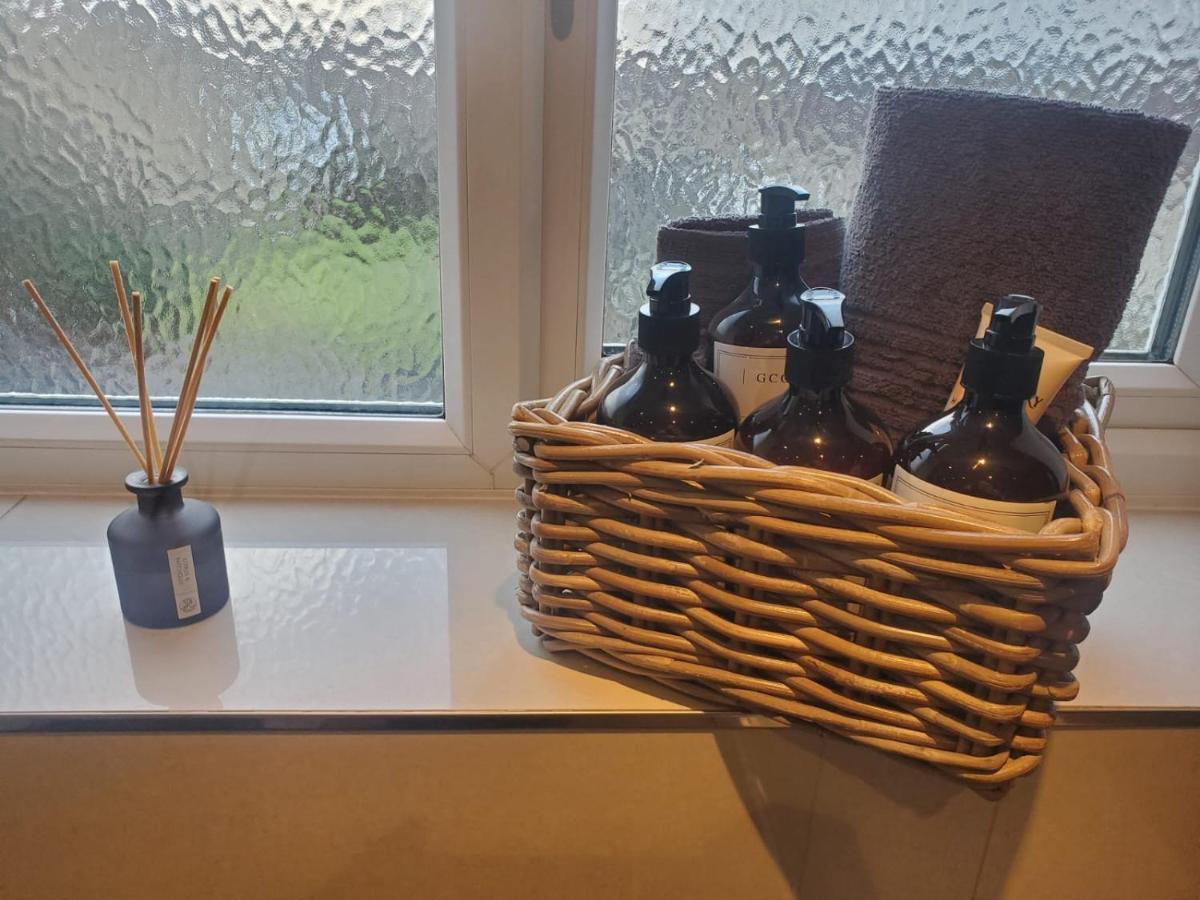 Large Kingsize Ensuite In Kingswood, Bristol, Bs15 Privatunterkunft *